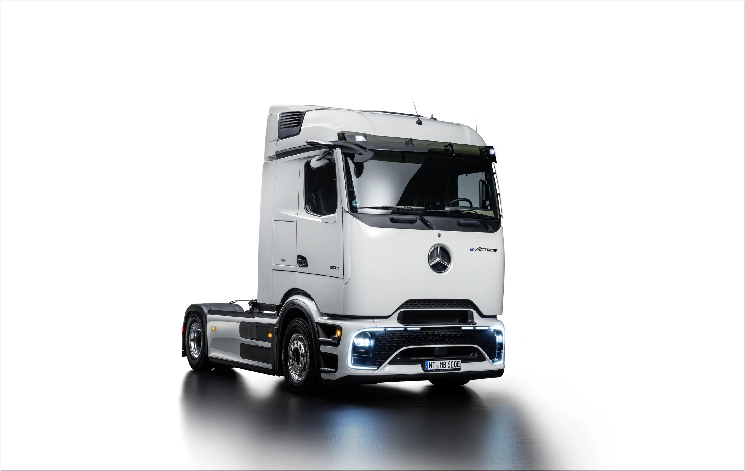 Mercedes-Benz eActros 600: A breakthrough in electric mobility for long ...